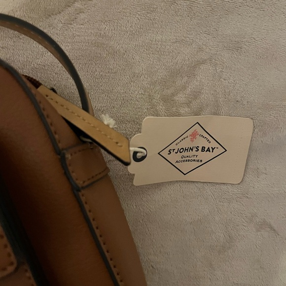 NWT St. John's Bay Tan Crossbody Bag - Picture 3 of 4
